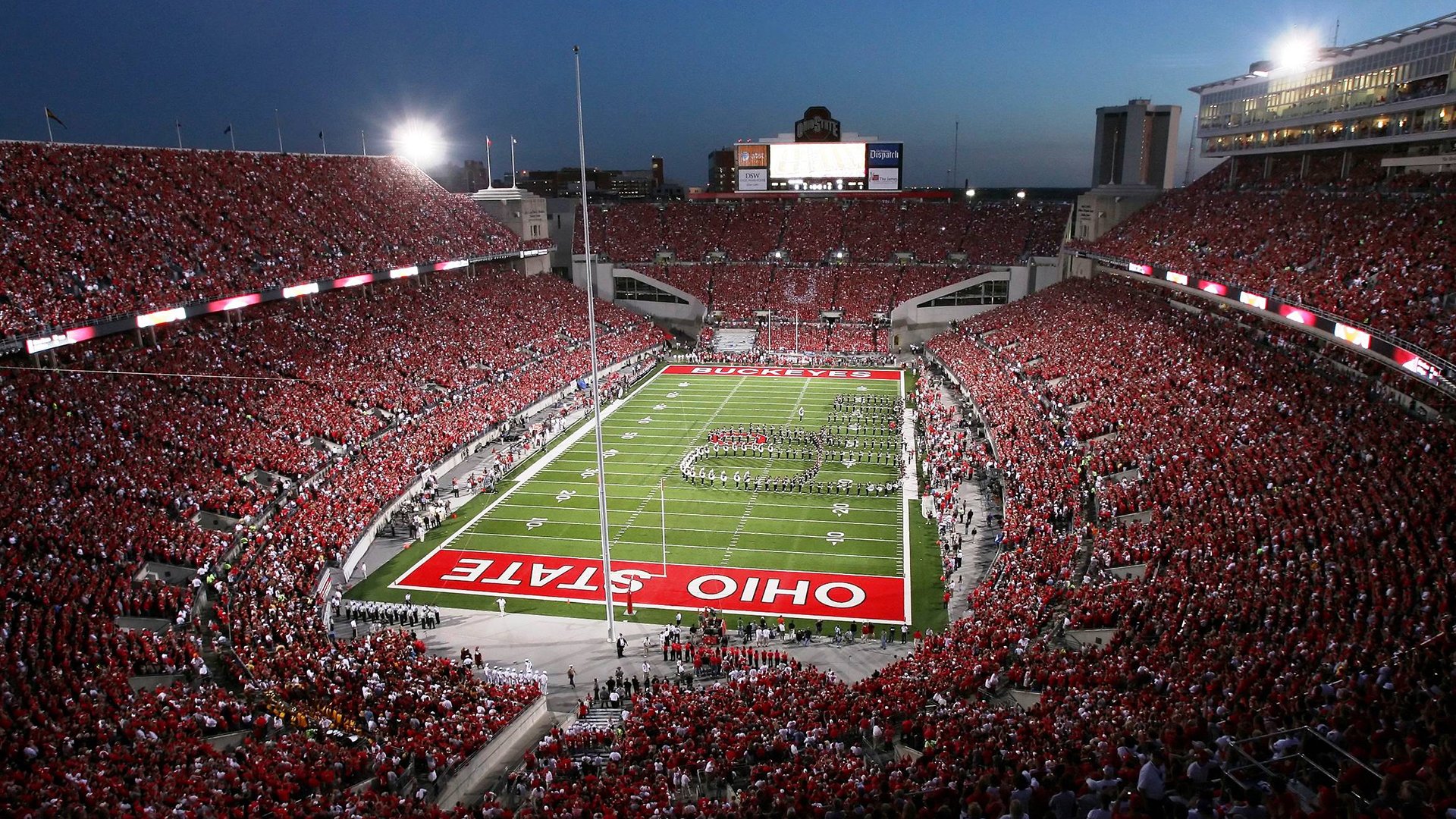 德甲战术创新成果突出，精彩连续不断，德甲的主张